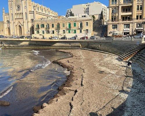 Holiday - Malta Balluta Beach Sliema Bagian luar foto