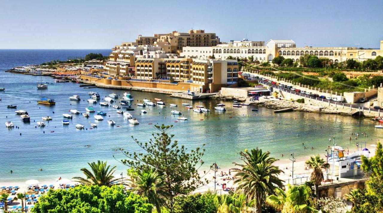 Holiday - Malta Balluta Beach Sliema Bagian luar foto